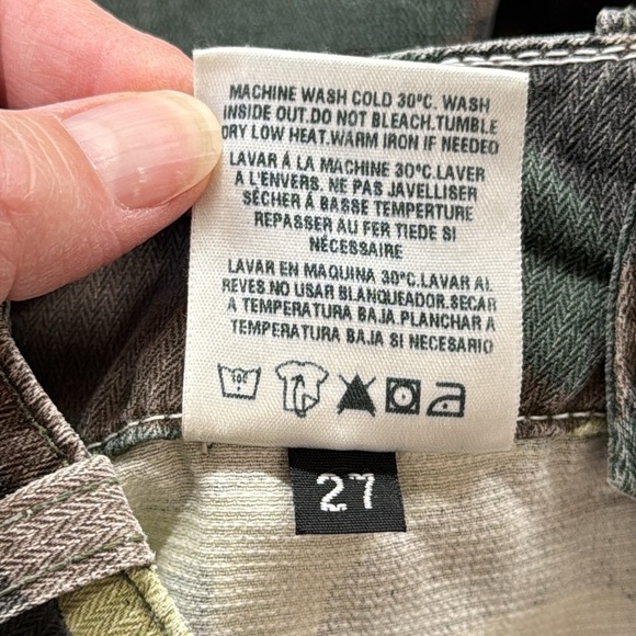 Sundry Green Camouflage Button Fly High Waist Cropped Pants Size 27 - Picture 9 of 9